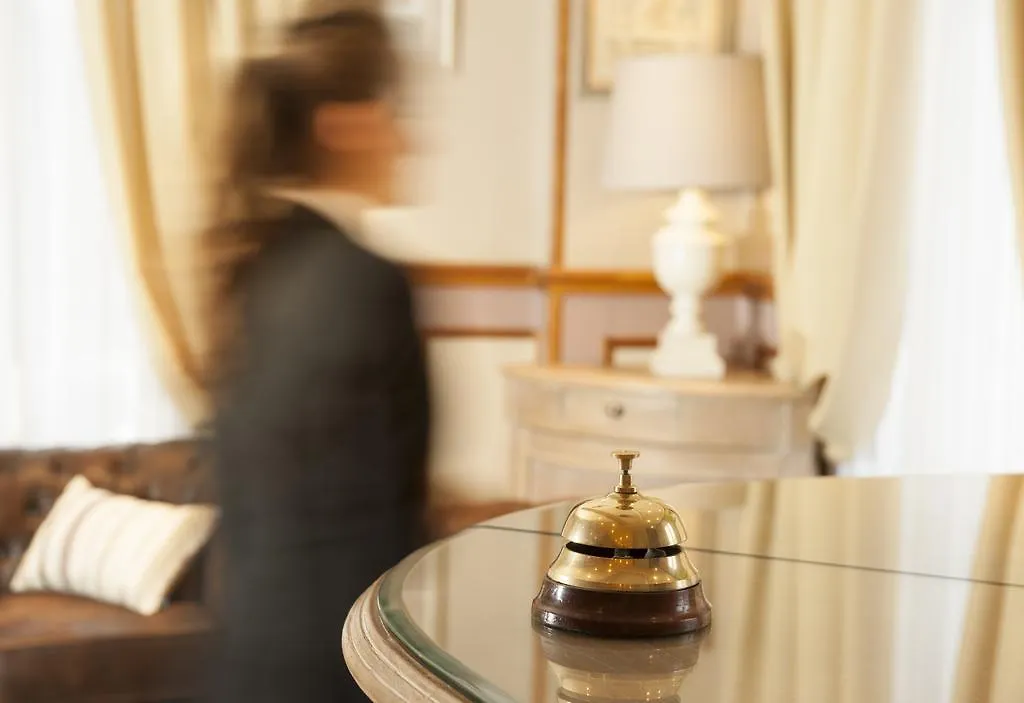 Hotel De Bellevue Paris Gare Du Nord Francia